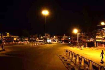 நாடு முழுவதும் பயணக்கட்டுப்பாடு அமுலாகியது!