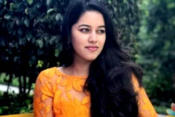 மெழுகு சிலையாய் மாறிய விஷால் பட நடிகை..! வைரலாகும் லேட்டஸ்ட் புகைப்படங்கள்