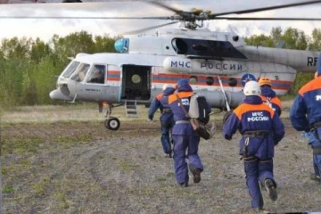 ஏரியில் மிதக்கும் சுற்றுலா பயணிகளின்  உடல்கள்- மீட்பு பணியில் இறங்கிய மீட்பு குழுவினர்