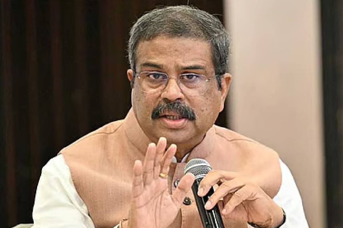 “வலையில் சிக்க விடக்கூடாது”... தர்மேந்திர பிரதான் ராஜினாமா கடிதத்தில் வெளிப்பட்ட முக்கிய தகவல்கள் | Dharmendra Pradhan Resign Letter Details “வலையில் சிக்க விடக்கூடாது”... தர்மேந்திர பிரதான் ராஜினாமா கடிதத்தில் வெளிப்பட்ட முக்கிய தகவல்கள் | Dharmendra Pradhan Resign Letter Details