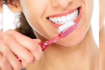 என்ன கொடுமை சார் இது..பல் துலக்கும்போது Brush-ஐ விழுங்கிய பெண் - பரிசோதனையில் காத்திருந்த அதிர்ச்சி!