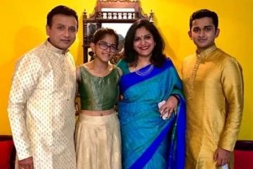 கோலாகலமாக நடந்த பாடகர் உன்னி கிருஷ்ணன் மகனின் திருமணம்.. அழகிய ஜோடியின் போட்டோ