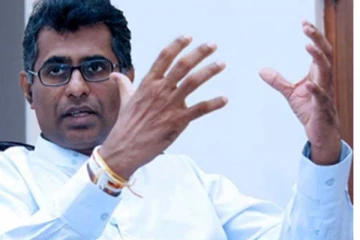 "පාඨලීගේ අසනීපය ගැන වහාම විමර්ශනයක් කරන්න‘‘ උසාවි නියෝගයක්..!