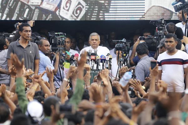 இளைஞர்களுக்கு அழைப்பு விடுத்த புதிய ஜனாதிபதி ரணில்! | New President Ranil Called On The Youth