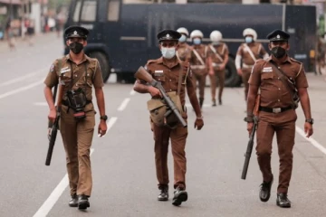 பொதுமக்களிடம் உதவிக்கோரிய பொலிஸார்!