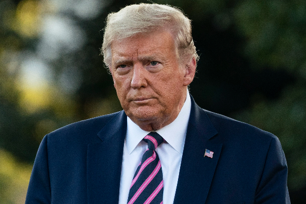 Trump pushes female writer in dressing room