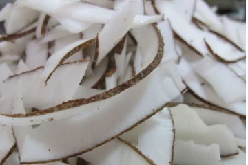 நைட் தூங்கும் முன் ஒரு துண்டு தேங்காய் சாப்பிடுங்க...இதய நோய் இருக்கும் திசையை கூட எட்டிப்பார்க்காது!