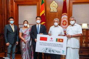 இலங்கைக்கான சீனத்தூதுவரினால்16 இலட்சம் தடுப்பூசிகள் அமைச்சர் டக்ளஸிடம் கையளிப்பு