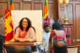 අභිනව ආණ්ඩුවේ, අග්‍රාමාත්‍යවරිය හරිනි, එකවරම විශේෂ සටහනක් තබයි.. කීව දෙය මෙන්න..(PHOTO)