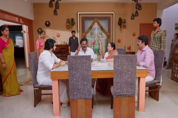 Ethirneechal: போலிசாருக்கு பயந்து தலைமறைவாகிய குணசேகரன்... ஜனனியிடம் சிக்குவாரா? | Ethirneechal Janani Meet Police Gunasekaran Angry