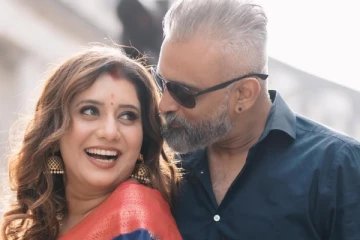 இவரு வேற மாதிரி போலயே.. ஆசையாக பார்க்க வந்த பிரியங்காவை வைப் ஏற்றும் கணவர்