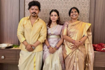 புதிய வீடு கட்டியுள்ள பிரபல நடன இயக்குனர் ஸ்ரீதர் மாஸ்டர்... குடும்பத்துடன் எடுத்த போட்டோ