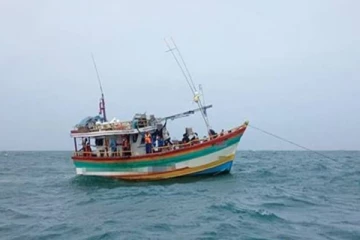 ஆஸ்திரேலியாவுக்கு சட்டவிரோதமாக 33 பேரை அழைத்துச் செல்ல முயன்ற ஐவருக்கு நேர்ந்த கதி!