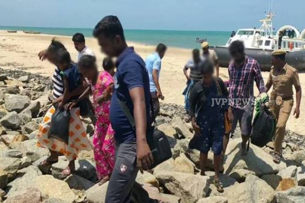 இலங்கையிலிருந்து தமிழகத்திற்கு சென்ற மேலும் 12 பேர்! | 12 More People Went To Tamil Nadu From Sri Lanka