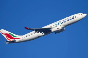 අද අළුයම ප්‍රභලයින් පිරිසක් ඇමරිකාවට යයි..