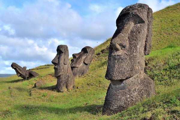 Moai சிலைகளை உருவாக்கியவர்கள் யார்... அம்பலமான ஈஸ்டர் தீவு மர்மம் | Easter Island Mystery Solved