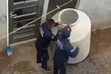 மெக்சிகோ நீர்த்தொட்டியில் கேட்ட சத்தம்;  பொலிஸார் கண்ட அதிர்ச்சி!