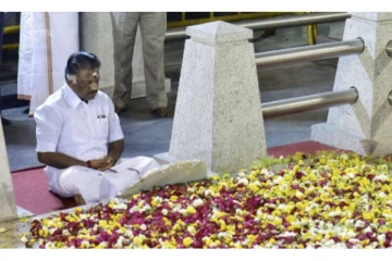 ஜெயலலிதா நினைவிடத்திற்கு செல்லும் ஓபிஎஸ்? - அதிமுக வட்டாரத்தில் பரபரப்பு