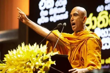 மகிந்த விலகவில்லை என்றால் மக்கள் போராட்டத்துடன் இணைவோம்: அத்துரலியே ரதன தேரர் எச்சரிக்கை