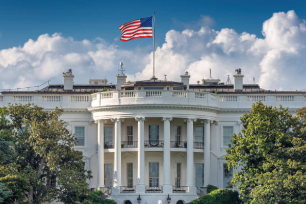 வெள்ளை மாளிகை அருகே காவல் படை வீரர்கள் மீது துப்பாக்கிச் சூடு: டிரம்ப் வெளியிட்ட பகீர் தகவல் | Gun Shooting On 2 Police Near White House In Us வெள்ளை மாளிகை அருகே காவல் படை வீரர்கள் மீது துப்பாக்கிச் சூடு: டிரம்ப் வெளியிட்ட பகீர் தகவல் | Gun Shooting On 2 Police Near White House In Us