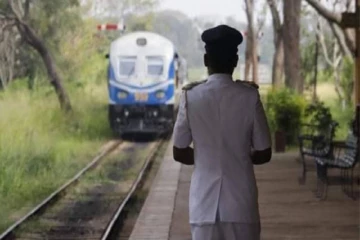 வேலைநிறுத்தப் போராட்டத்தை கைவிட்ட ரயில் கட்டுப்பாட்டாளர்கள் சங்கம்