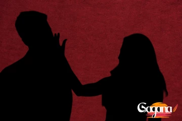 ප්‍රසිද්ධියේ ජනපතිගේ කනට ගැසූ බිරිද (PHOTO)