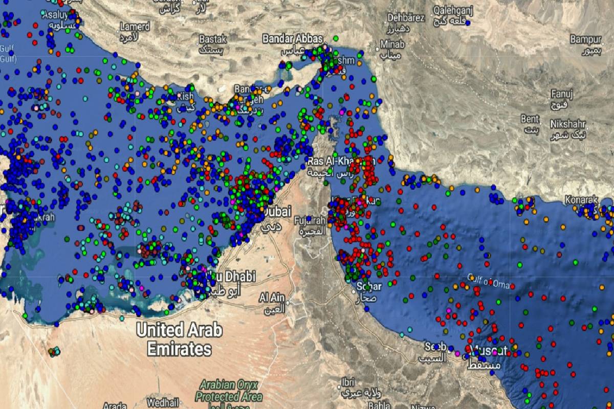 ஹோர்முஸ் நீரிணையை கடக்க 15 கப்பல்களுக்கு ஈரான் அனுமதி | Iran Allows 15 Ships To Pass Strait Of Hormuz
