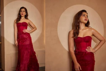 சிவப்பு நிற ஸ்டைலிஷ் உடையில் நடிகை ராஷி கன்னா.. அசத்தல் ஸ்டில்ஸ்