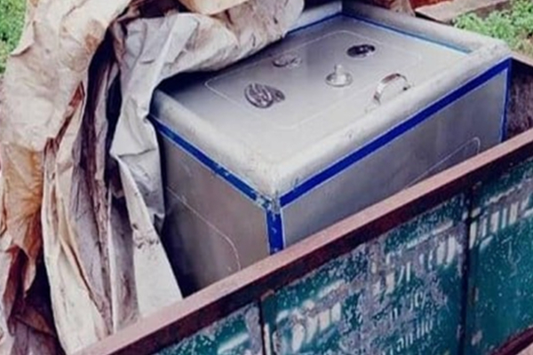 குப்பைத் தொட்டியில் கிடந்த லாக்கர்! உள்ளே இருந்தது என்ன தெரியுமா? | Gold Locker Dustbin Robber In Tamil