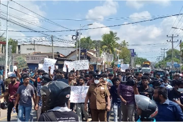 யாழ்.பல்கலை மாணவர்களால் முன்னெடுக்கப்பட்ட போராட்டம்- விடுதிகளில் தங்கியுள்ள மாணவர்கள் தொடர்பில் முக்கிய அறிவிப்பு!
