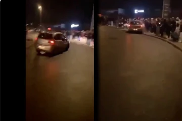 Fact Check: பிரான்சில் போராட்டக்காரர்கள் மீது கார் ஒன்று பாய்ந்ததாக இணையத்தில் உலாவரும் வீடியோ...