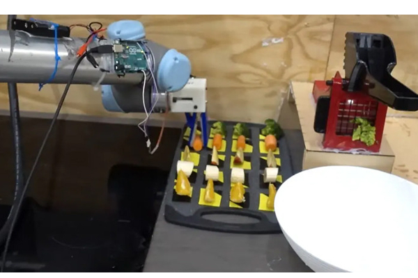 சமையலில் அசத்தும் ரோபோ - ஆராய்ச்சியாளர்கள் சாதனை! | New Cooking Robot Invention Cambridge University
