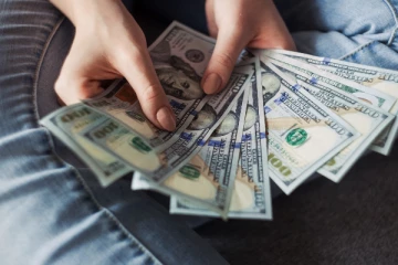 இராஜகிரியவில் 50,000 அமெரிக்க டொலருடன் ஒருவர் சிக்கினார்