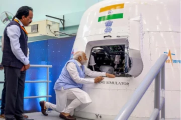 விண்வெளிக்கு செல்லும் பிரதமர் மோடி? இஸ்ரோ சேர்மன் வெளியிட்ட முக்கிய அப்டேட்
