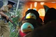 10 மில்லியன் மதிப்புள்ள பறவைகள் கடத்தல்: 4 பேர் கைது - படகும் வானும் பறிமுதல்