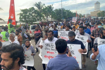 காலிமுகத்திடலில் குவிக்கப்பட்டுள்ள விசேட அதிரடிப்படையினர்:தொடர்ந்தும் அமைதியின்மை(Live)