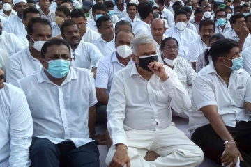 அரசாங்கத்திற்கெதிரான சத்தியாக்கிரகத்தில் சனநெரிசல்!