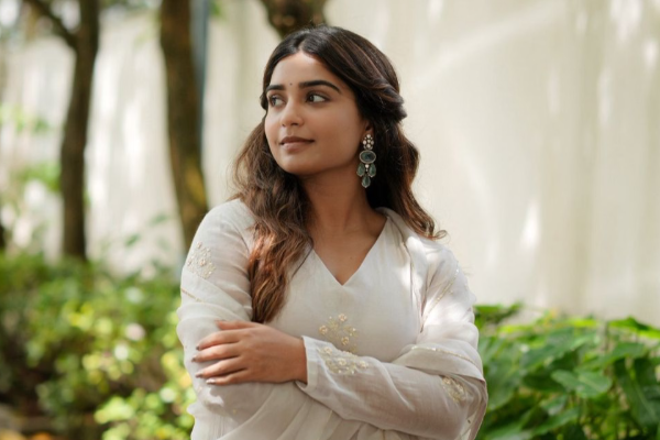 உடல் எடை குறித்து கேட்ட கேள்விக்கு பதிலடி கொடுத்த நடிகை கௌரி கிஷன்.. பெருகும் ஆதரவு | Celebrities Supports Gouri Kishan உடல் எடை குறித்து கேட்ட கேள்விக்கு பதிலடி கொடுத்த நடிகை கௌரி கிஷன்.. பெருகும் ஆதரவு | Celebrities Supports Gouri Kishan