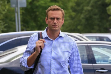 உயிருக்கு ஆபத்து... மருத்துவமனைக்கு மாற்றப்பட்ட நவல்னி