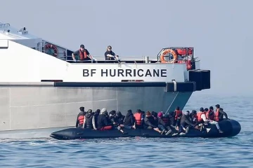 பிரதமர் ரிஷி சுனக்கின் கூற்று பொய்யானது... பிரித்தானியாவில் ஒரே நாளில் நுழைந்த 545 புலம்பெயர் மக்கள்