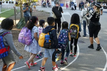 வளி மாசடைதல் காரணமாக கனடிய பாடசாலைகள் எடுத்துள்ள தீர்மானம்