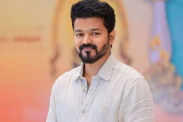 சினிமாவை விட்டு விலகும் விஜய்..கதறி அழும் ரசிகர்கள்!