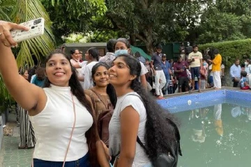 வாழ்நாளில் நான் கனவுகூடகண்டதில்லை!  ஜனாதிபதி மாளிகைக்குள்  ரஸ்மி கவிந்தயா புளகாங்கிதம்