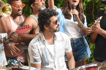 பீஸ்ட் படத்தில் விஜய்யுடன் நடிக்கும் சன் டிவி செய்தி வாசிப்பாளர்.. படப்பிடிப்பில் இருந்து வெளிவந்த புகைப்படம்