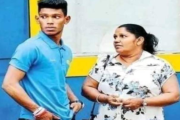 விகாரை ஒன்றில் பூக்கள் விற்று மகனை கிரிக்கெட் வீர்ராக்கிய தாய்! | Pathum Nissanka Mother Flower Sale Buddhist Temple