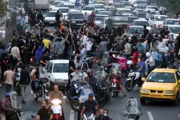 ஈரான் அரசாங்கத்தை... நாடுகடத்தப்பட்ட பட்டத்து இளவரசர் உலக நாடுகளுக்கு கோரிக்கை | Exiled Crown Prince Urges World