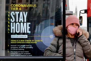 பிரித்தானியாவில் 24 மணி நேரத்தில் 48,553 பேருக்கு கோவிட் தொற்று!