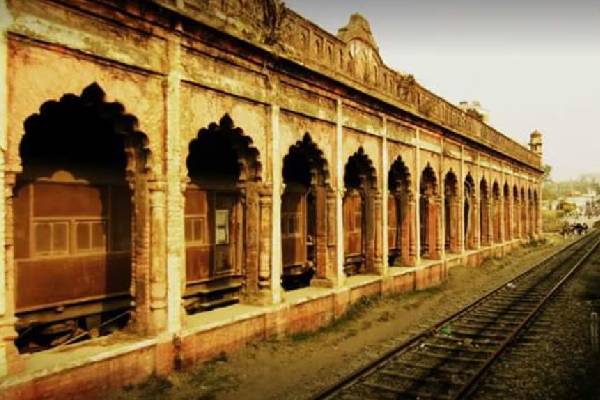 சொகுசு ரயில் நிலையம் ஒன்றை சொந்தமாக வைத்திருந்த இந்திய நவாப்... அதன் மதிப்பு | Nawab Owned Luxurious Railway Station சொகுசு ரயில் நிலையம் ஒன்றை சொந்தமாக வைத்திருந்த இந்திய நவாப்... அதன் மதிப்பு | Nawab Owned Luxurious Railway Station