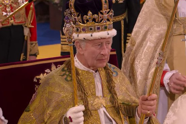 பிரித்தானிய மன்னராக முடி சூட்டப்பட்டார் மூன்றாம் சார்ள்ஸ் | Westminster Coronation Of King Charles Iii