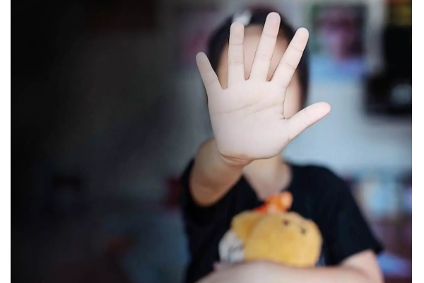 கடற்கரையோரம் காப்பகம்: பாலியல் தொல்லை - 45 குழந்தைகளுக்கு கொடுமை! | Sexual Harassment In Orphanage 45 Children Rescued